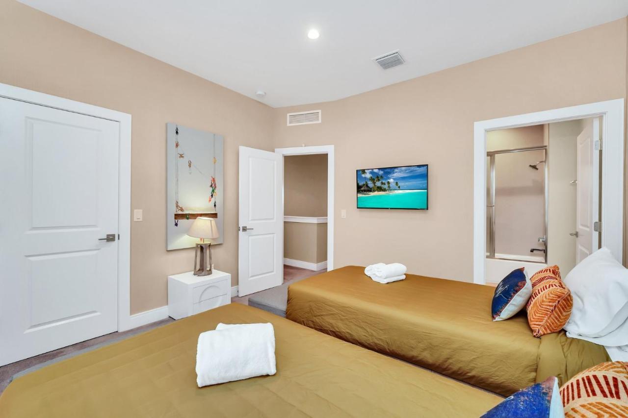 Luxury Less Than A Mile From Disneyworld -bonus Elevator- Pousada